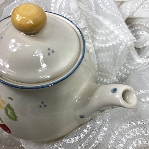 COPY - VINTAGE Laura Ashley Morello 7" Teapot - Picture 3 of 6